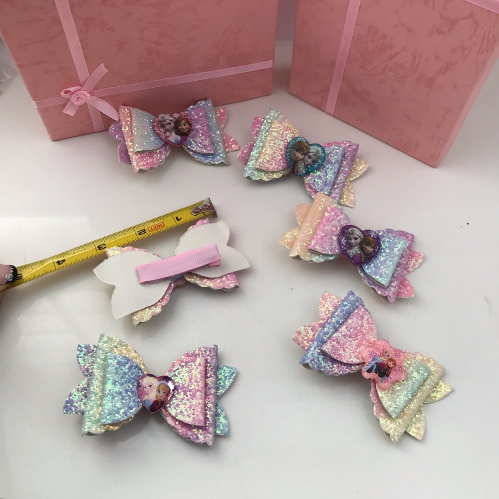 Elsa/Anna Sparkly Cute Clip Bow - Picture 3 of 8